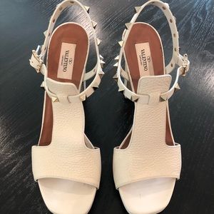 Valentino Rockstud Cutout T Strap